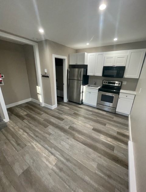 469 Michigan St - Photo 2 of 3