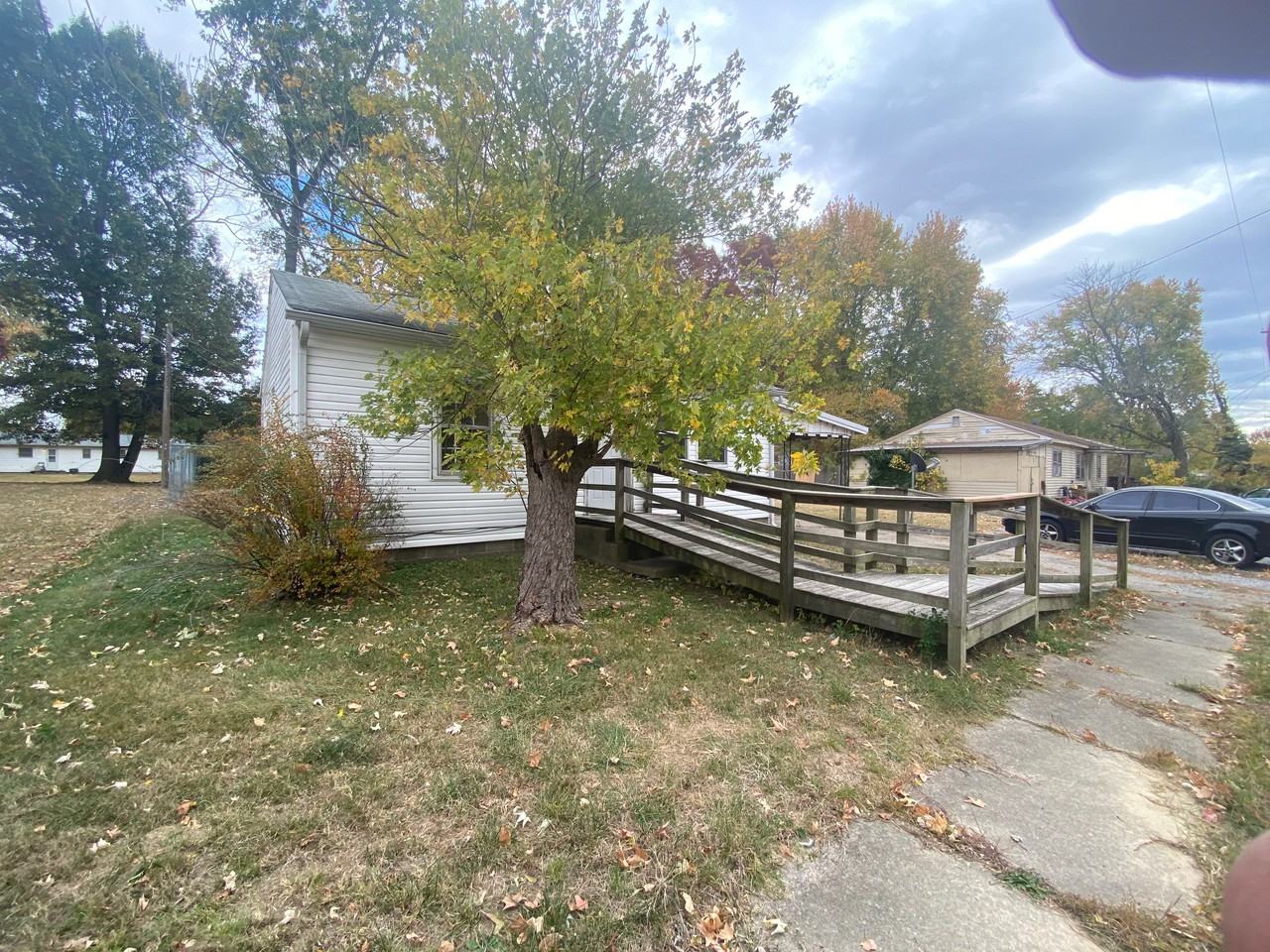 1244 Midway Ct - Photo 2 of 10