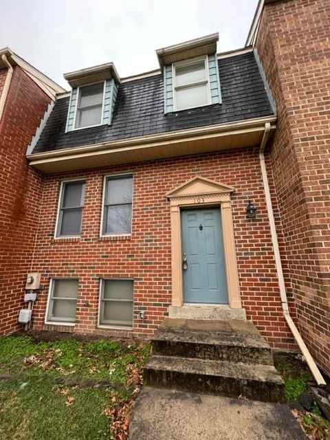 103 Edinburgh Ct - Photo 3 of 23