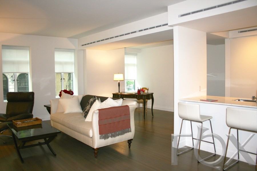 737 Park Ave #2E