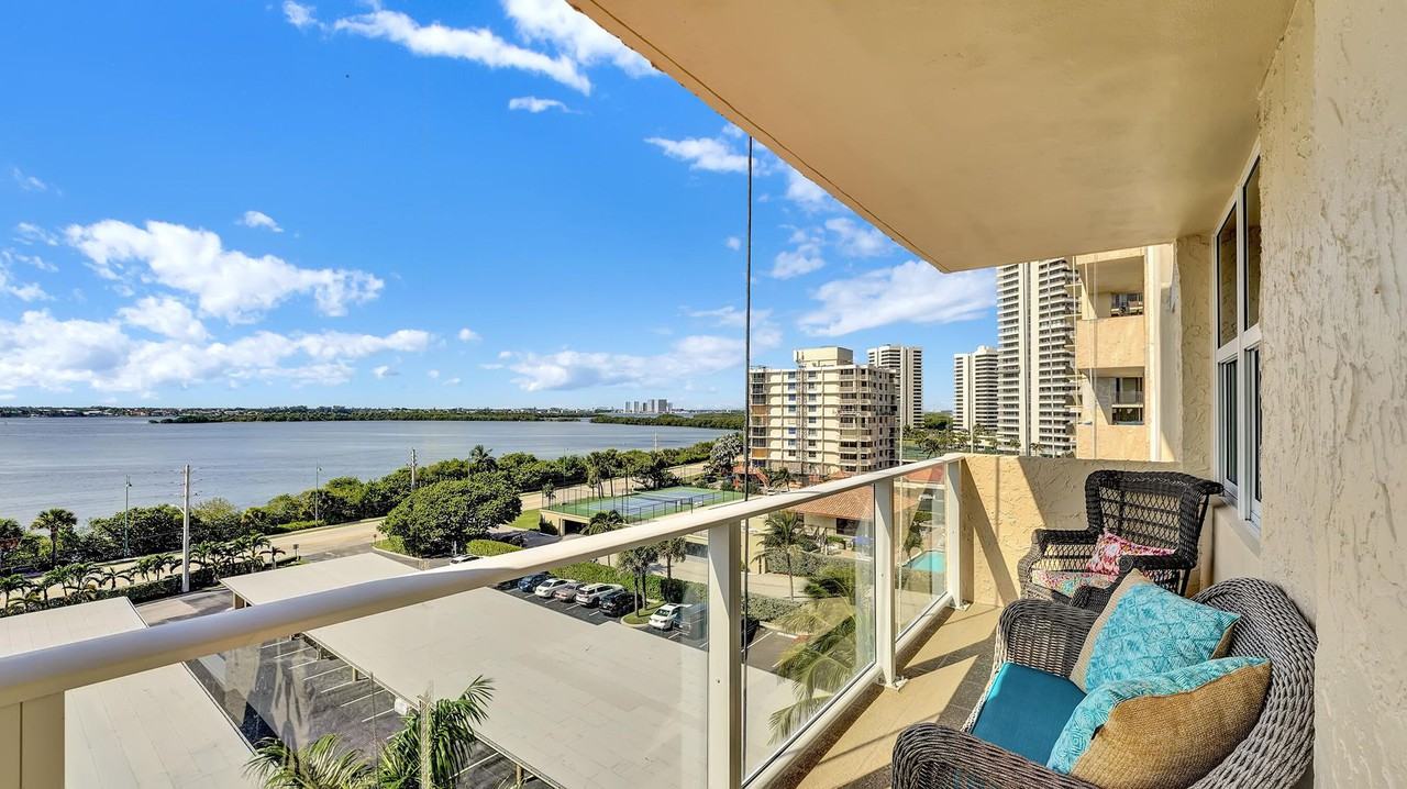5440 N Ocean Dr #601 - Photo 3 of 17
