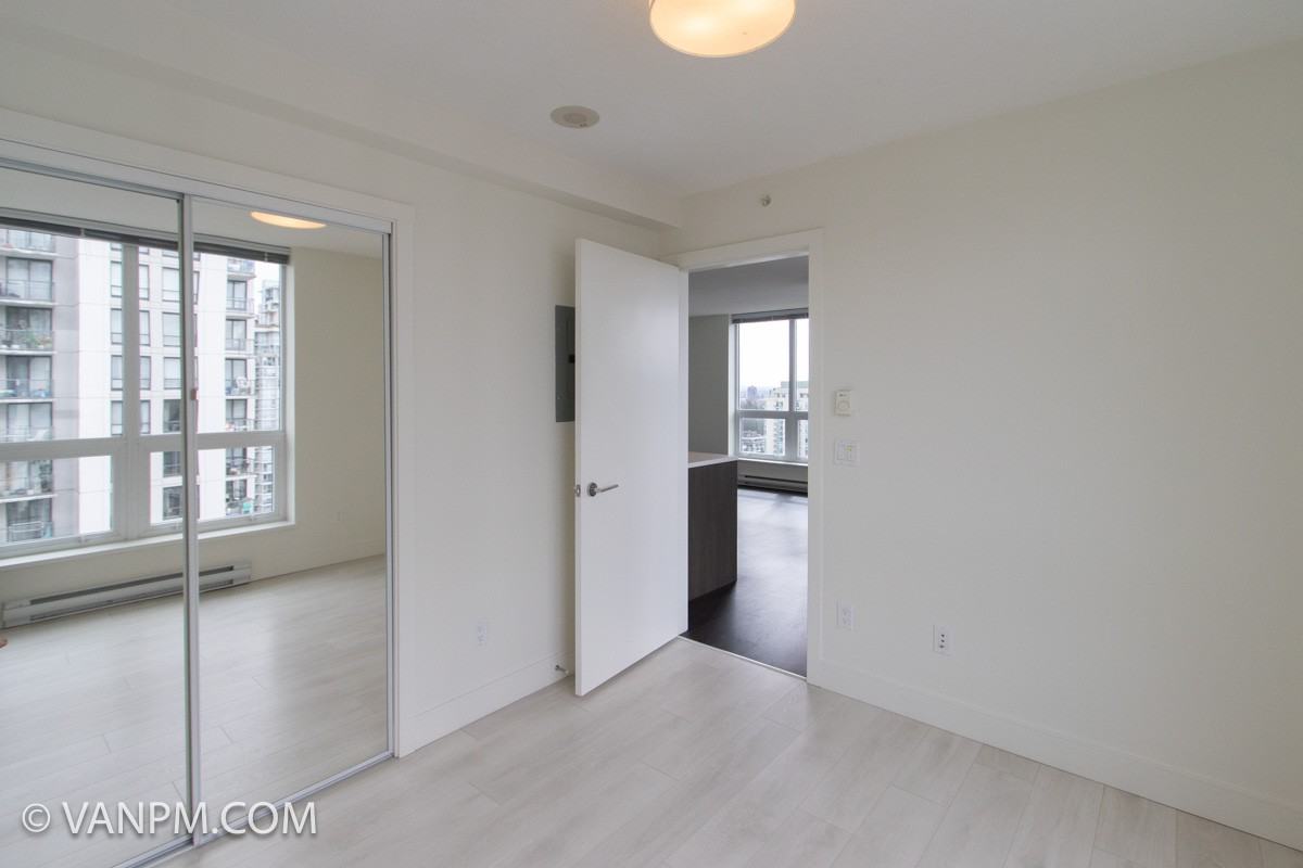 EVERGREEN - Photo 2 of 29