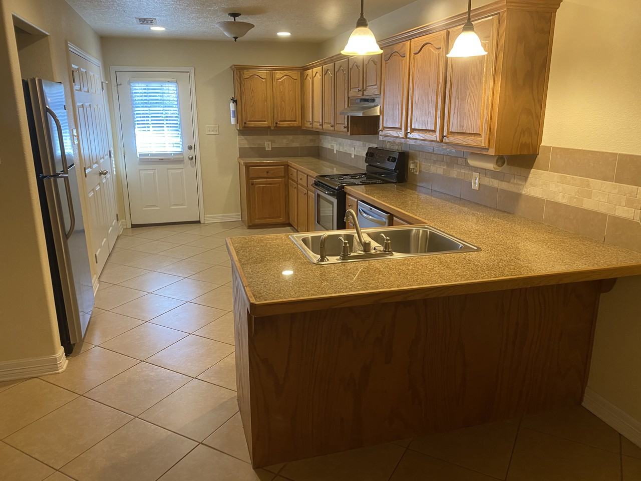 1946 Lee Miller Rd #B - Photo 3 of 6