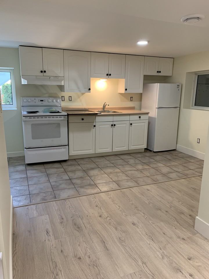 16 16 Avenue - Photo 2 of 7