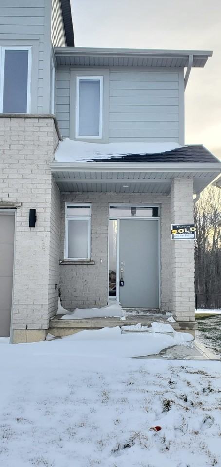 2052 Evans Boulevard - Photo 2 of 3