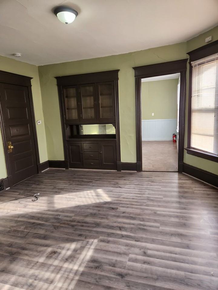 2446 N 35th St - Photo 3 of 12