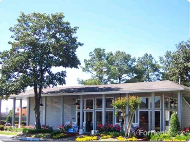 Towne Oaks South - Photo 3 of 18