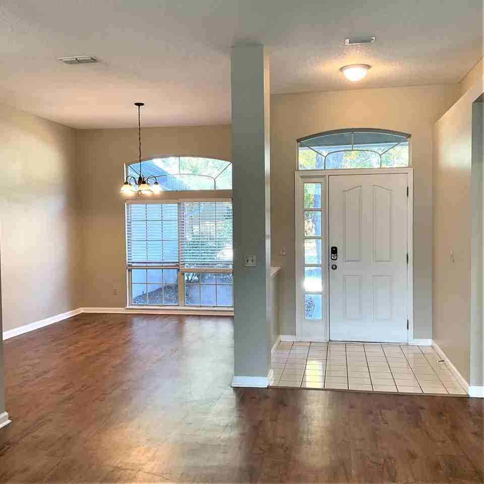 12350 Gately Oaks Ln W - Photo 3 of 13