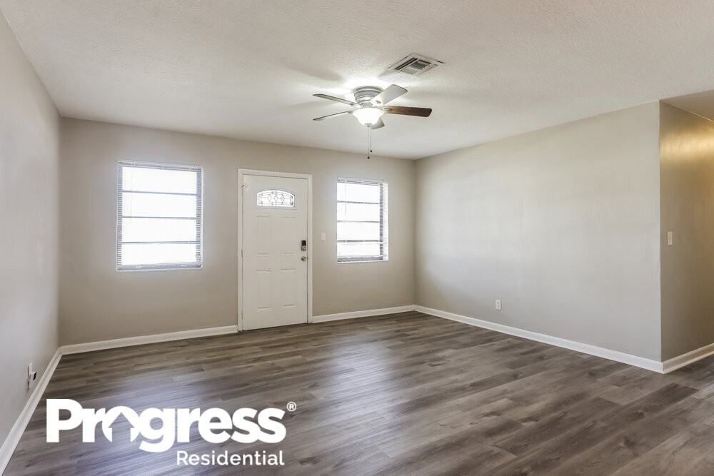 3270 Nw 177th Ter - Photo 3 of 21