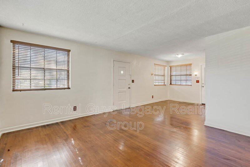 5261 Quan Dr - Photo 5 of 24