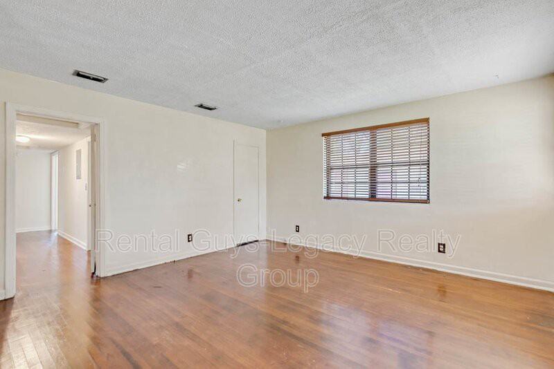 5261 Quan Dr - Photo 7 of 24