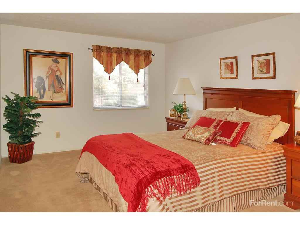 Fawn Lake Apartments - Photo 3 of 19