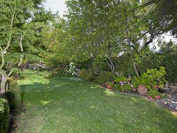 1601 Willow Rd - Photo 2 of 13