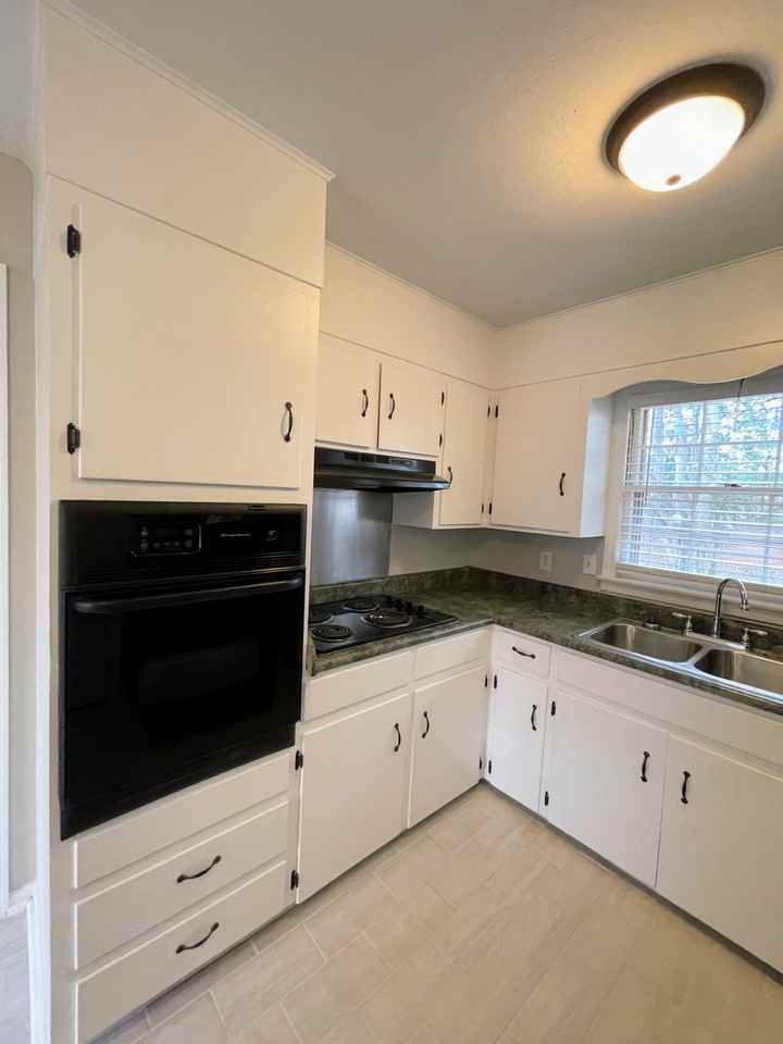 615 Austin Dr Nw #1 - Photo 7 of 23
