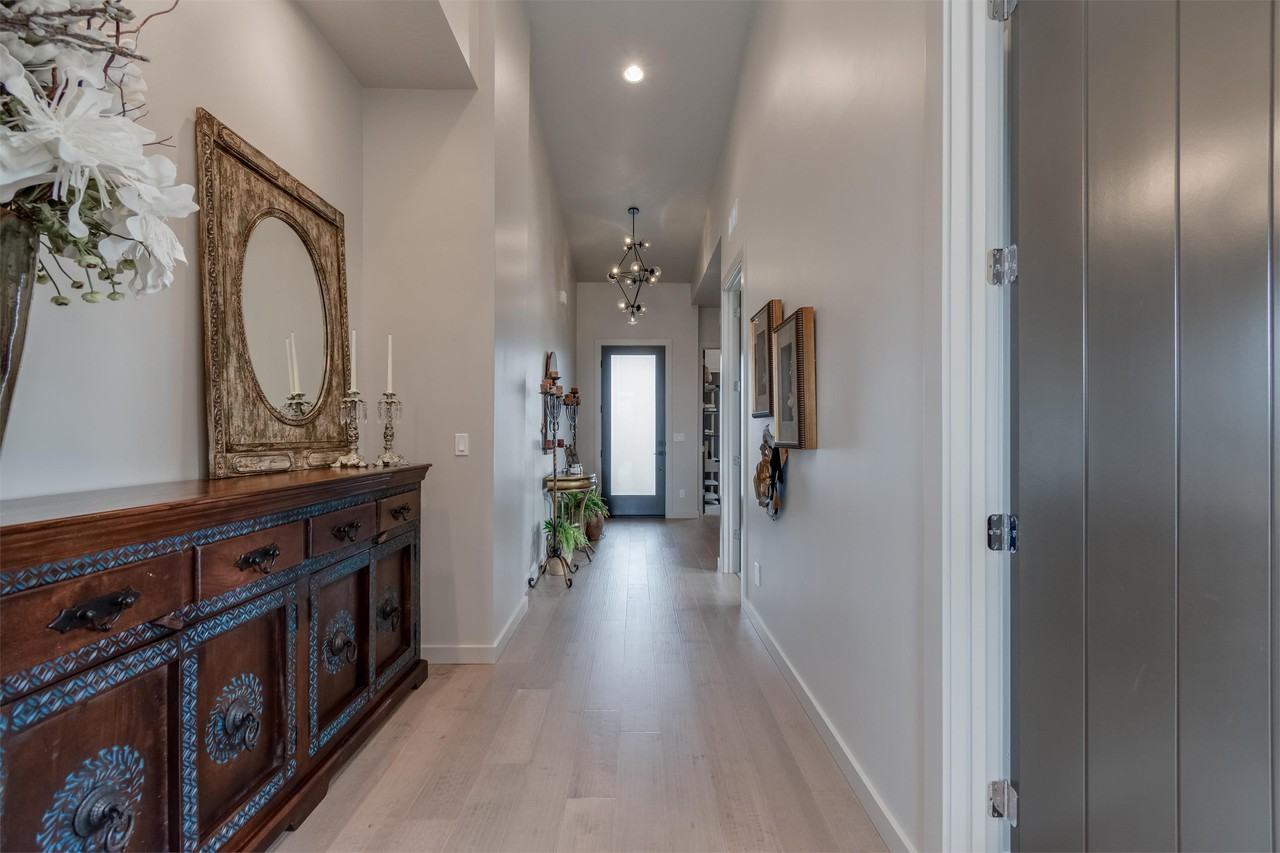 3851 W Crossley Dr #1 - Photo 5 of 29