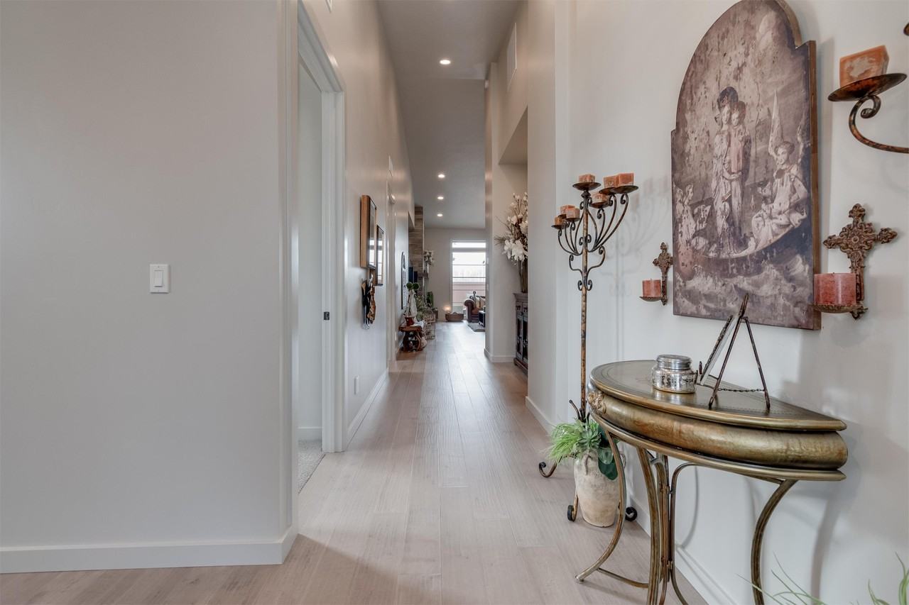 3851 W Crossley Dr #1 - Photo 7 of 29