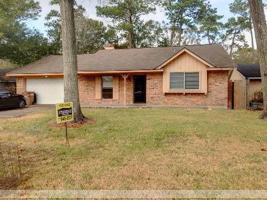 featured image of 2124 Greenlee Ln #1