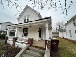 featured image of 210 N Gilbert St #1