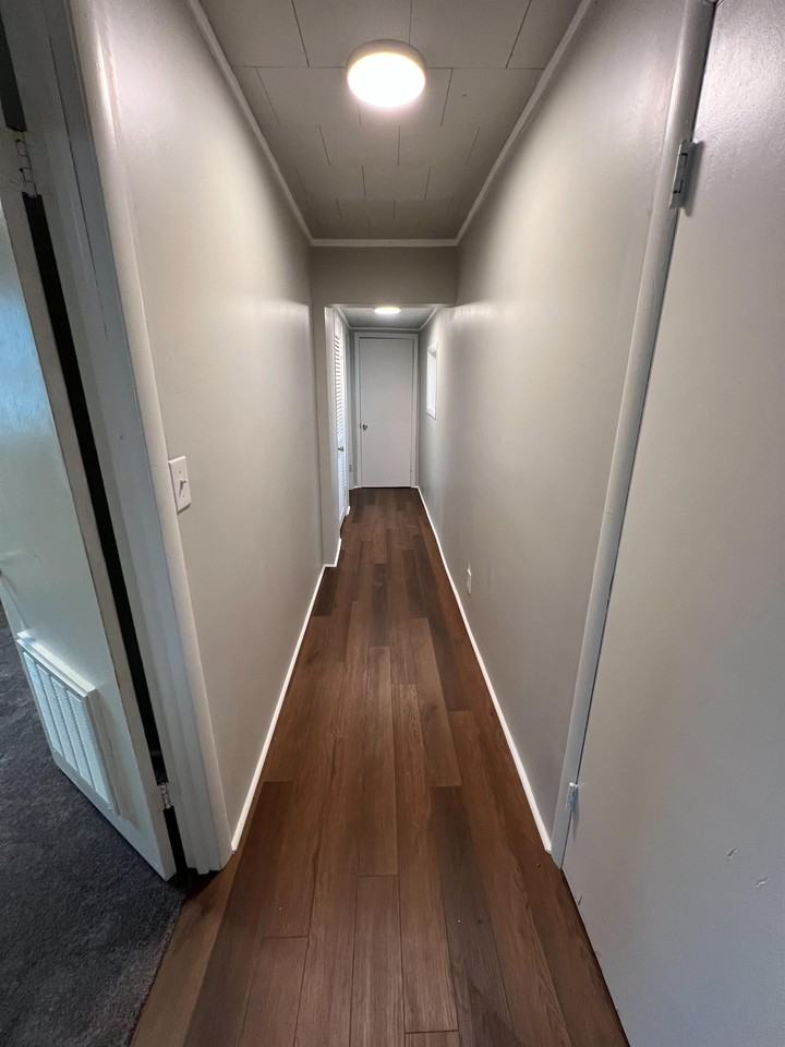 210 N Gilbert St #1 - Photo 4 of 19