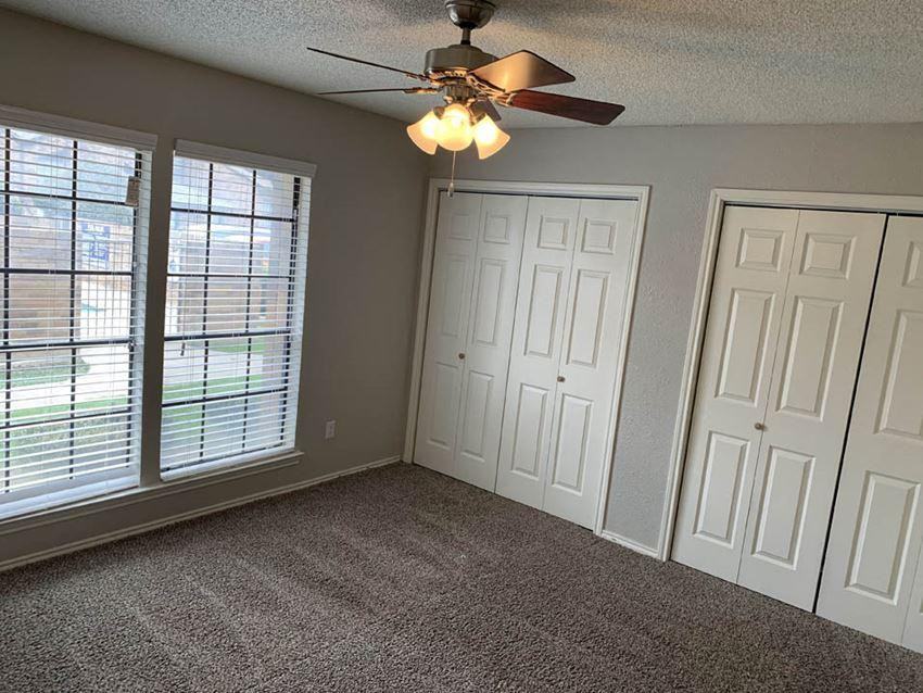 1907 Tarleton St - Photo 5 of 24