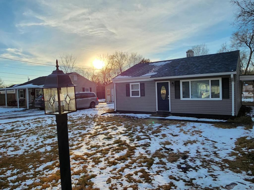 3004 Brent Dr - Photo 2 of 12