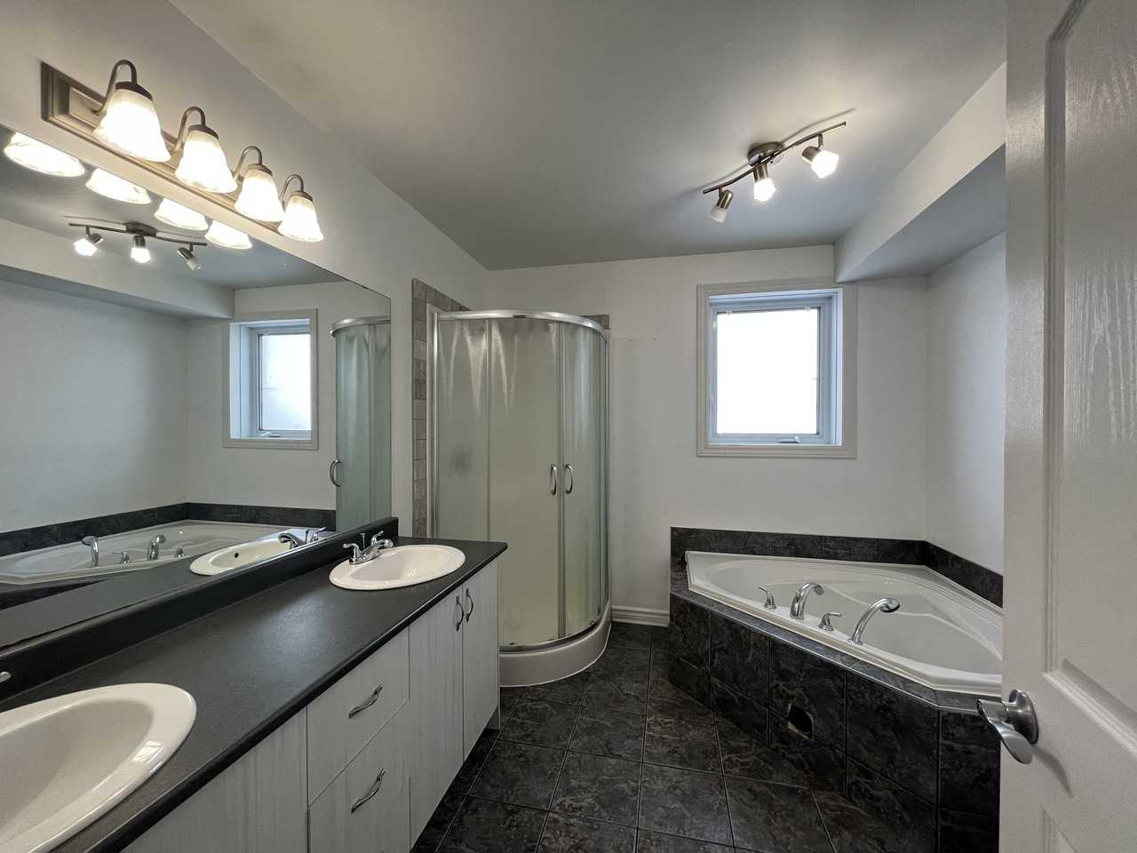 34 Rue du Zénith - Photo 2 of 9