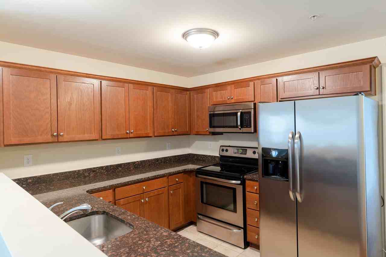 Madison Ave Apartments - Photo 6 of 12