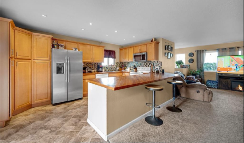 2165 Broadmoor Valley Rd - Photo 4 of 29