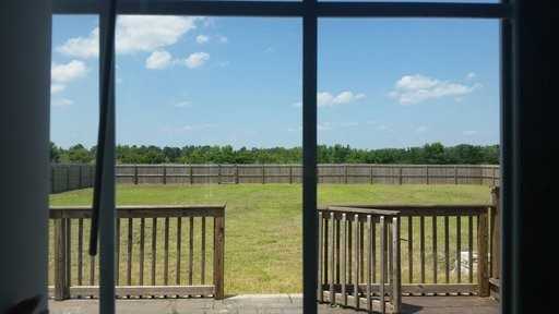 405 Jessica Ct - Photo 2 of 13