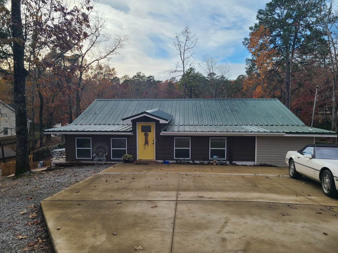 162 Weluvit Ln - Photo 2 of 8