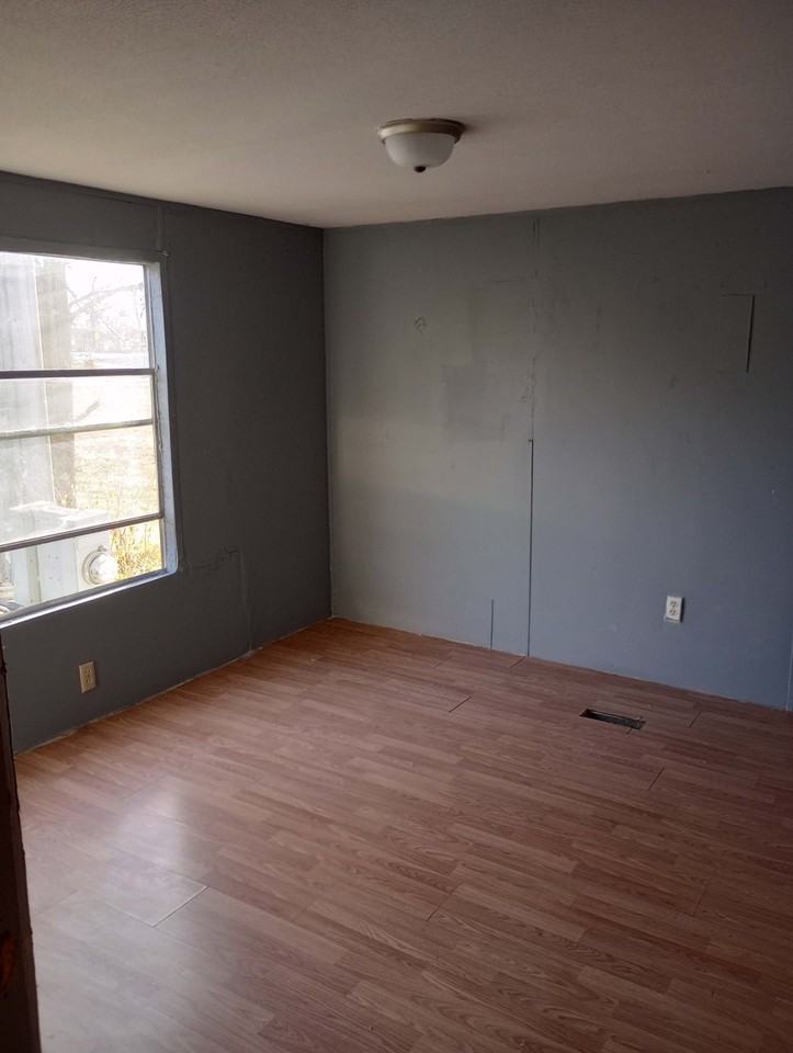 325 E Springfield Rd Lot 8 #8 - Photo 2 of 5