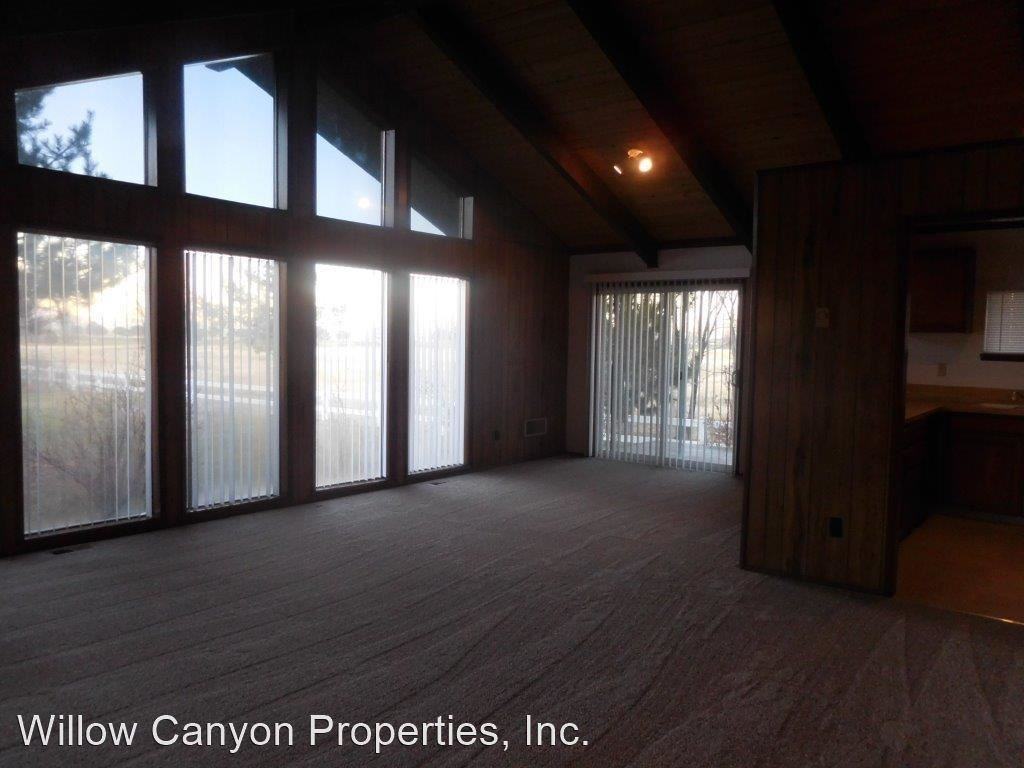 406 Nw Birdie Ln - Photo 3 of 8