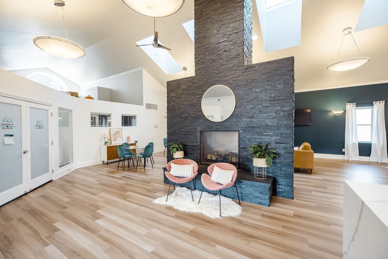 Emerald Gardens - Photo 7 of 50