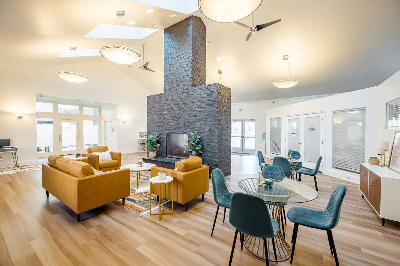 Emerald Gardens - Photo 5 of 50