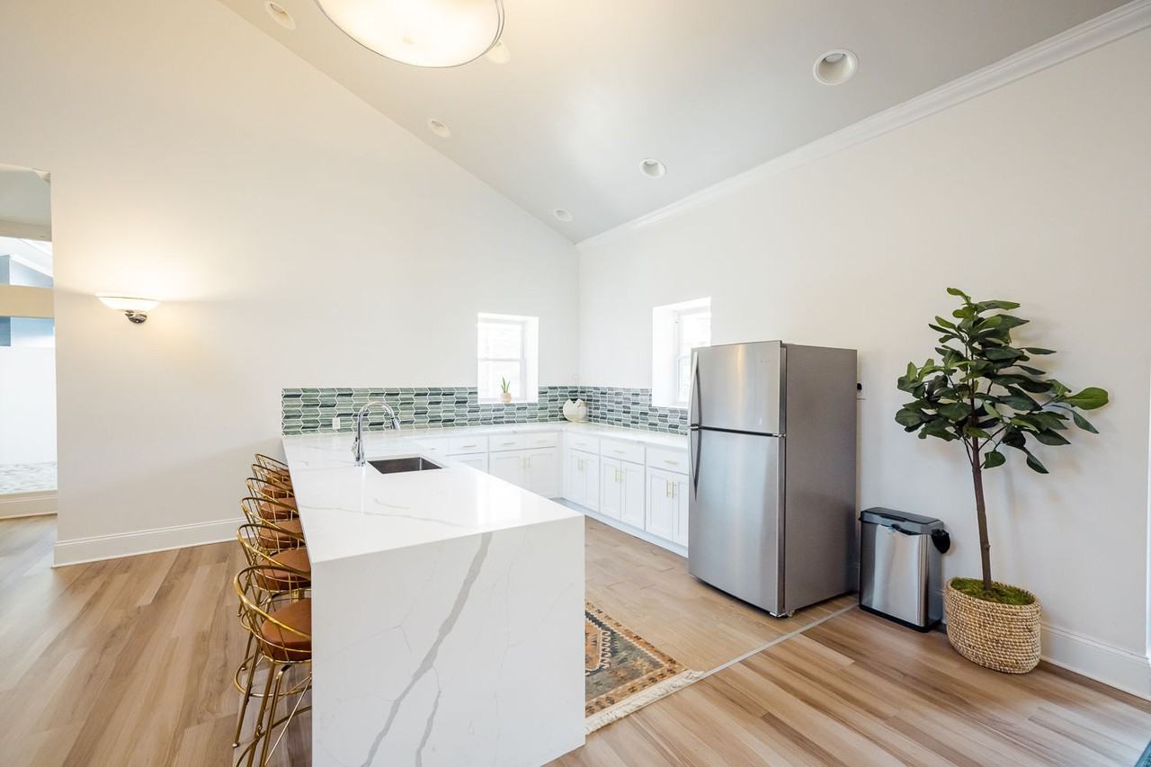 Emerald Gardens - Photo 7 of 49