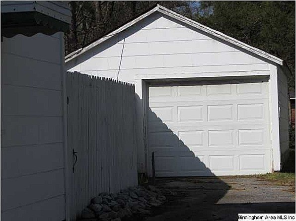 1840 21st Ave - Photo 3 of 18