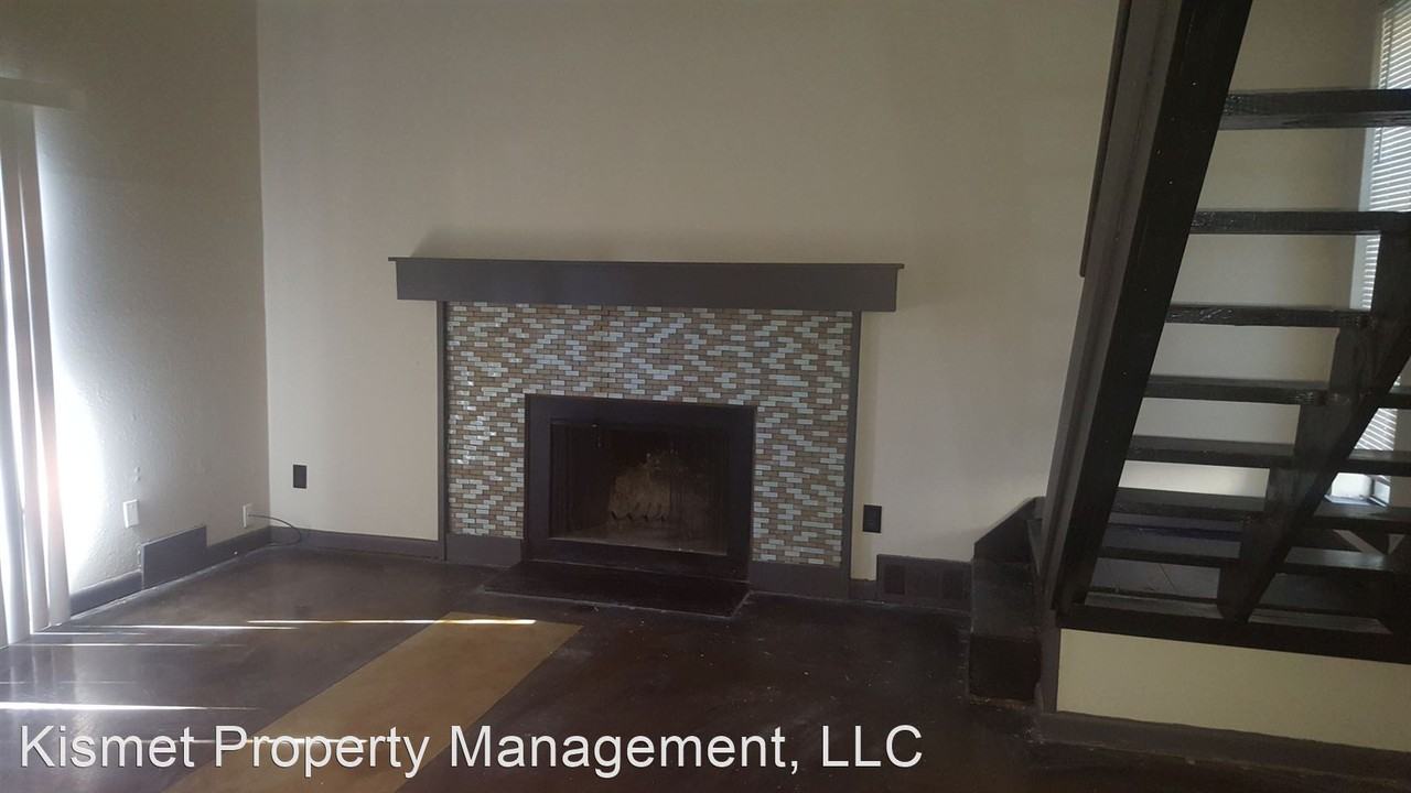 663 Watson St - Photo 2 of 6