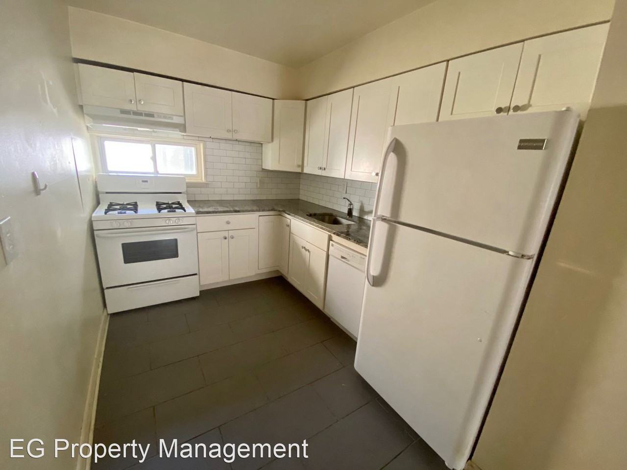 615 N 32nd St - Photo 2 of 2