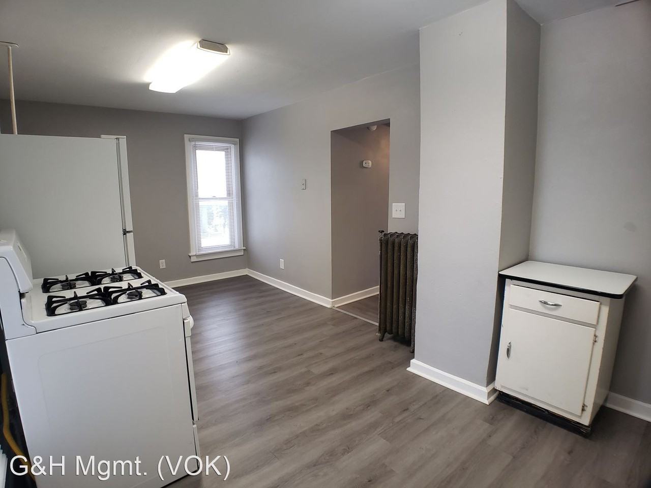 245 Rice Street E - Photo 3 of 10