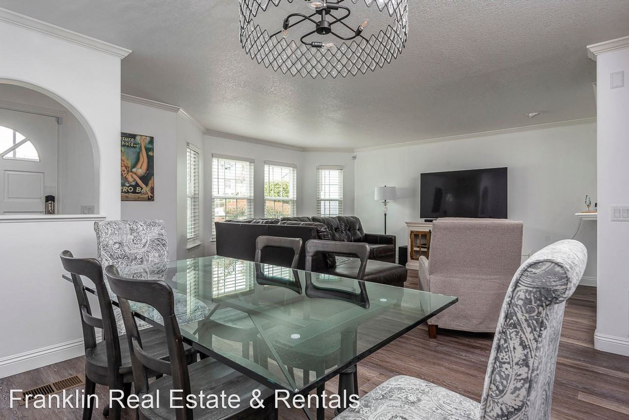 135 Sandpiper Cir - Photo 3 of 7