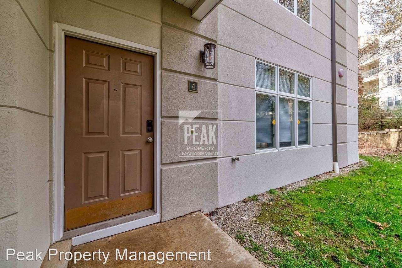 106 Oxford Dr #4 - Photo 2 of 21