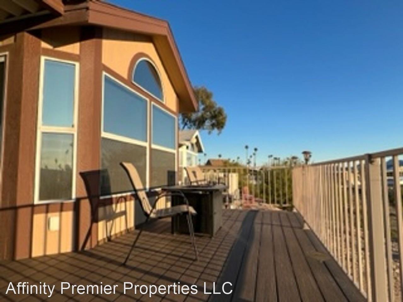 1534 Beachcomber Blvd - Photo 2 of 11