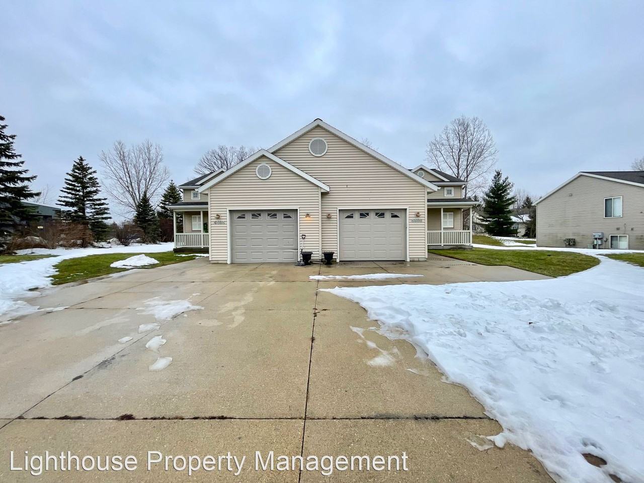 4484 4486 Stauffer Ave SE Apartments in Kentwood, MI 49508 Zumper