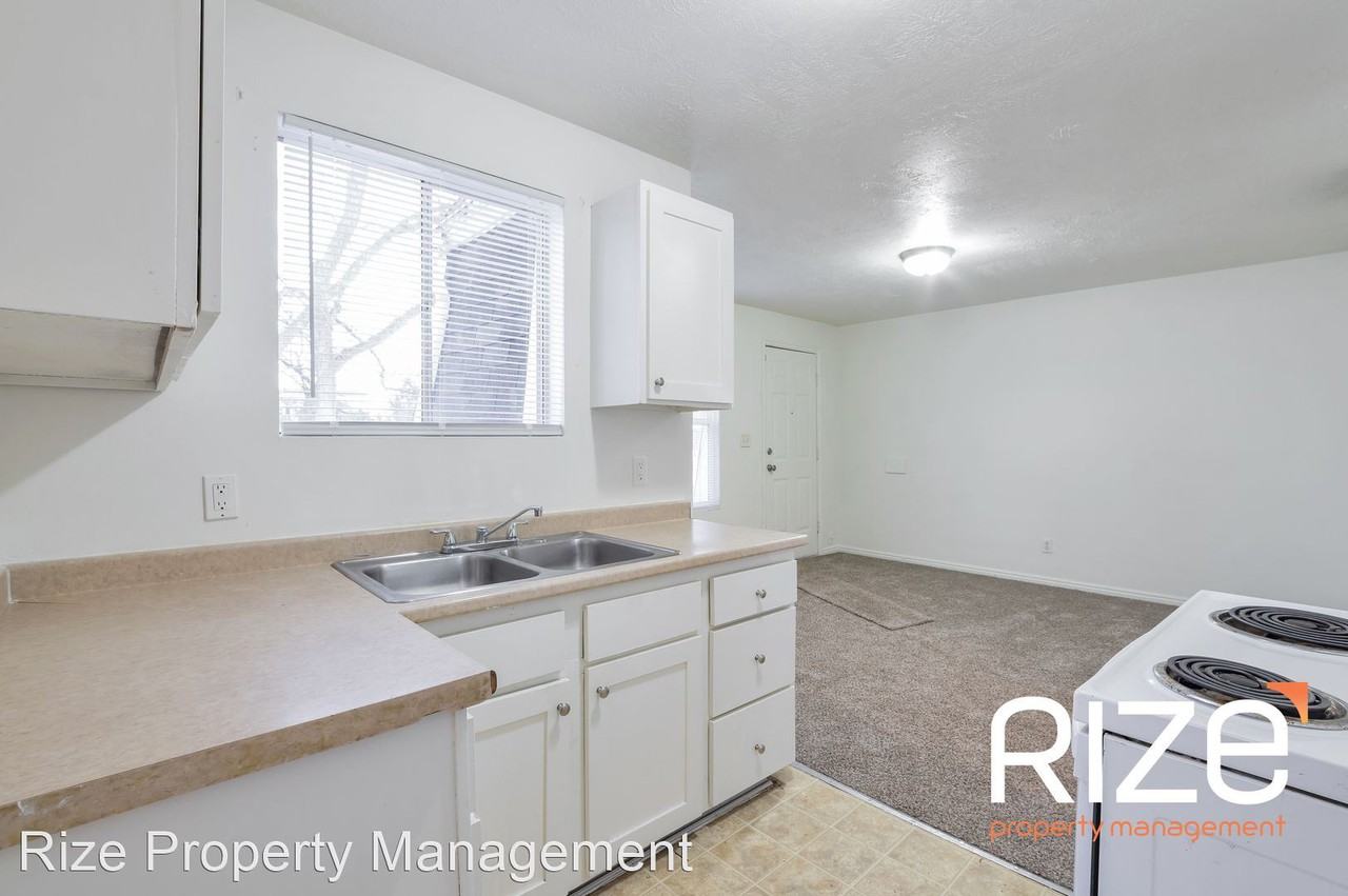 2544 Porter Ave - Photo 2 of 14