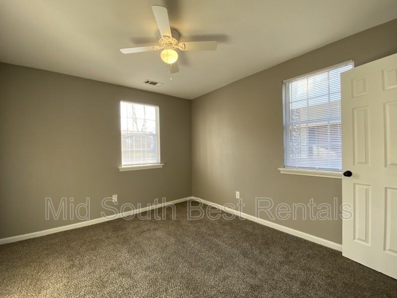 1503 S Montgomery St - Photo 6 of 8