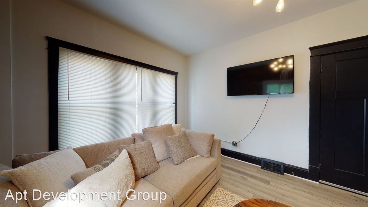 1331 W65th - Photo 2 of 14