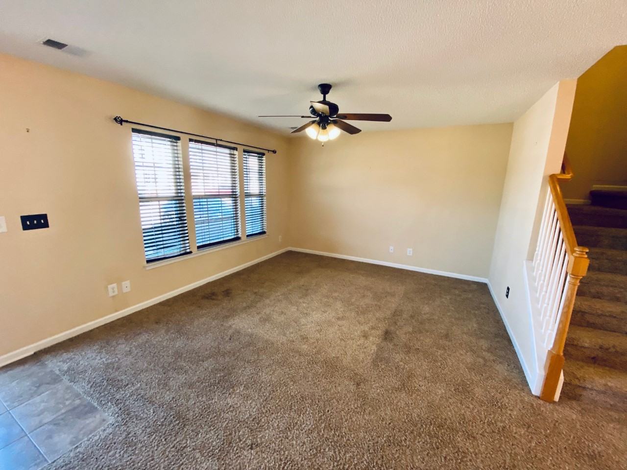 2704 Marengo Ln - Photo 5 of 25