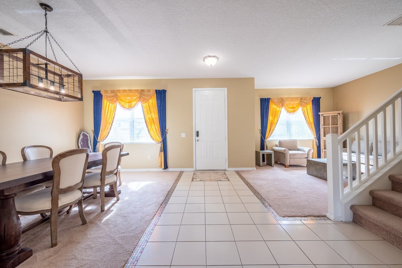 207 Black Springs Ln - Photo 2 of 34