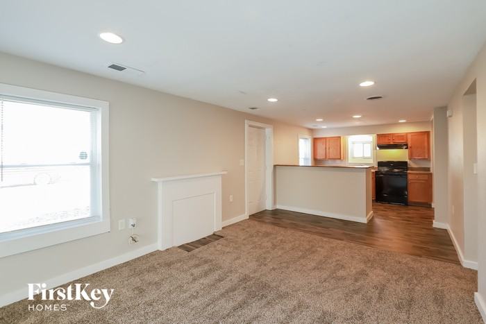 3131 N 56th St - Photo 3 of 15