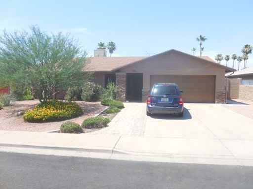 814 W Lindner Ave - Photo 2 of 37